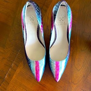 Vince Canute metallic silver and purple Snakeskin Pump heels size 7